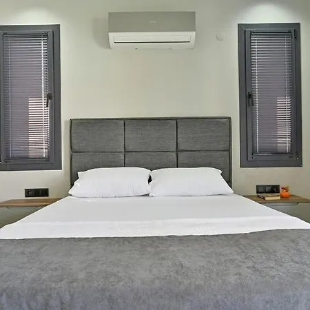 Bendis - For 8 People In The Center Of Villa Fethiye