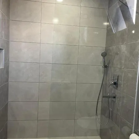 Villa Bendis - For 8 People In The Center Of