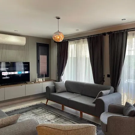 Bendis - For 8 People In The Center Of Вилла