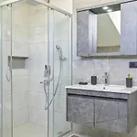 Bendis - For 8 People In The Center Of 빌라 페티예