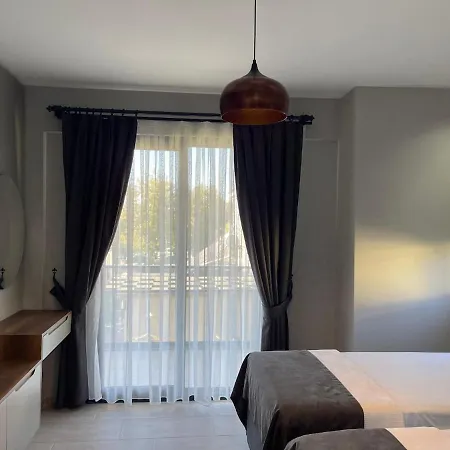 Bendis - For 8 People In The Center Of Villa