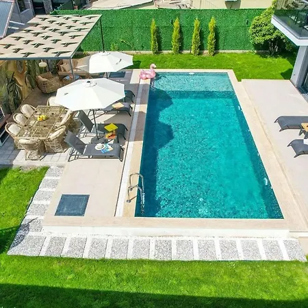 Villa Bendis - For 8 People In The Center Of