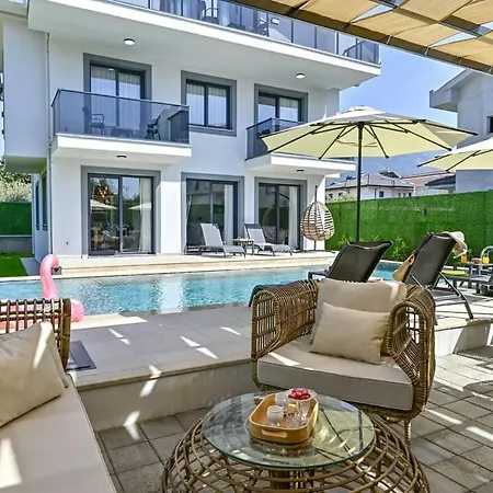 Bendis - For 8 People In The Center Of Fethiye